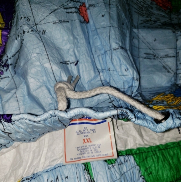 Ty-Breakers World Map Crinkle Textured Tyvek Shorts Men's XXL Vintage VERY RARE - Picture 6 of 7